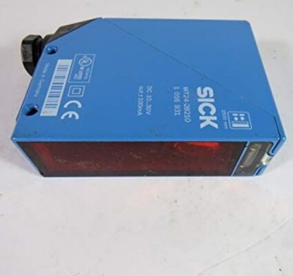 Sick WT24-2B210 Photoelectric Sensor, Diffusion, Background Suppression