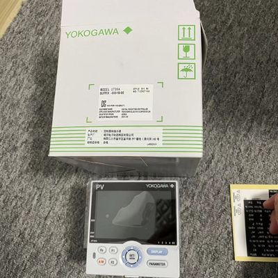 UT35A-001-10-00 Original Temperature Digital Controller for Industrial Applications