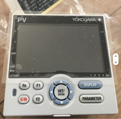 Bộ điều khiển nhiệt độ kỹ thuật số Yokogawa UT35A Mới Nguyên Bản