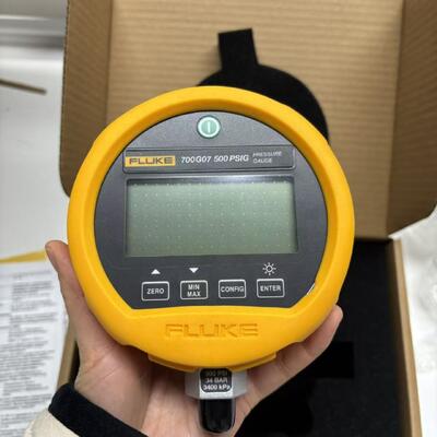 Fluke 700G07 500 PSIG Digital Pressure Gauge Calibrator với độ không chắc chắn đo 0,05% và CSA Class 1