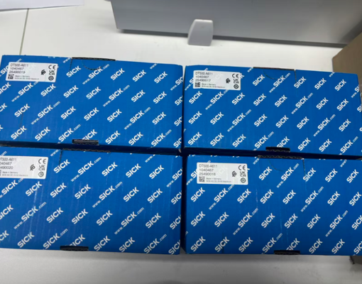 Sick DT500-A611 Distance Sensor with 12 bit Resolution 1 mm Repeatability and ± 3 mm Measurement Accuracy