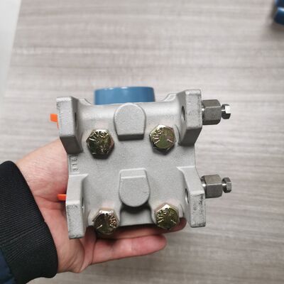 Máy phát áp suất đồng phẳng Rosemount™ 3051™ 3051CD2A02A1JM6K5S5Q4 + + 0305RC32